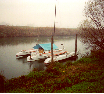 Trimarano 7,5 metri.